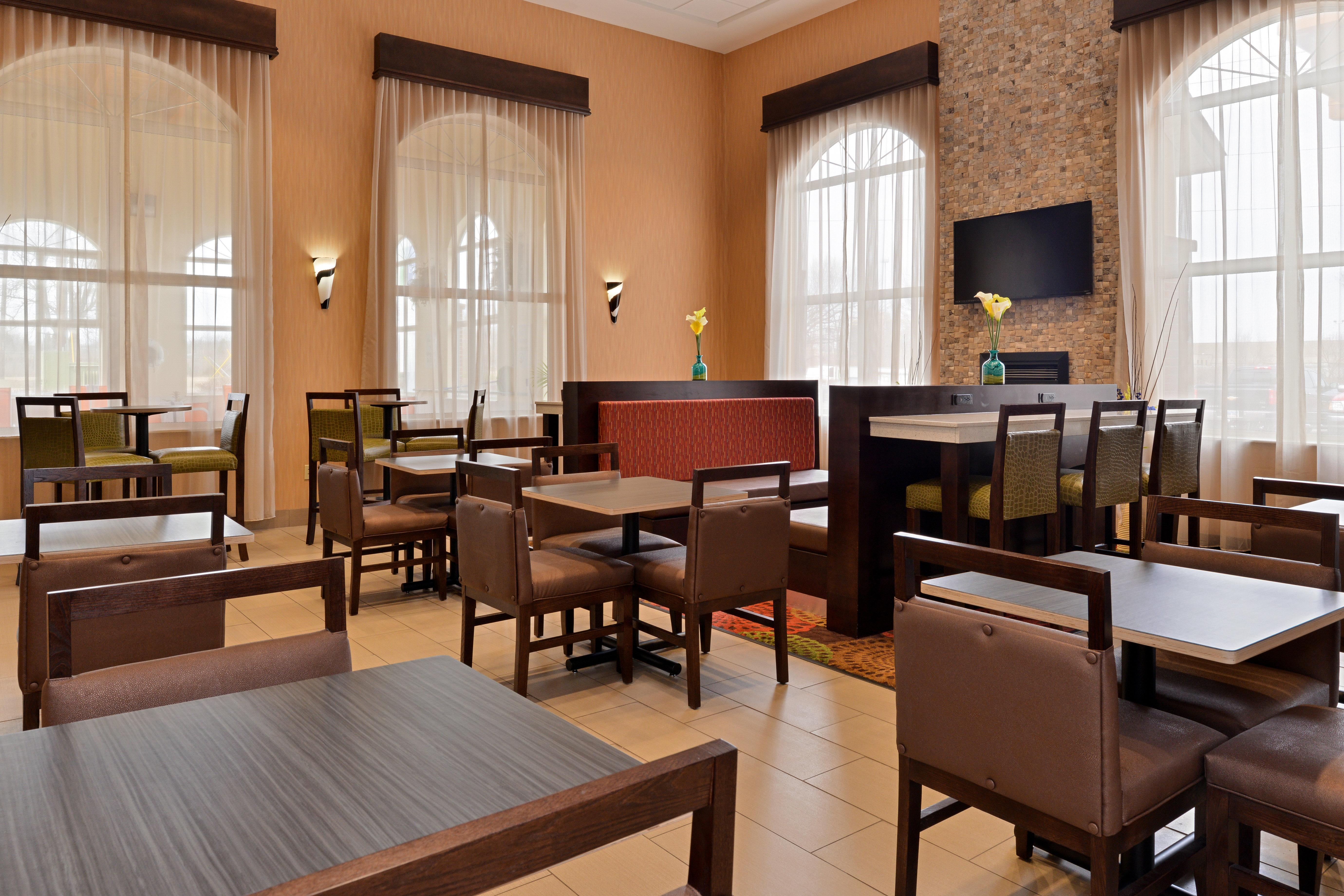 Holiday Inn Express Hotel & Suites Cincinnati-North/Sharonville Ngoại thất bức ảnh