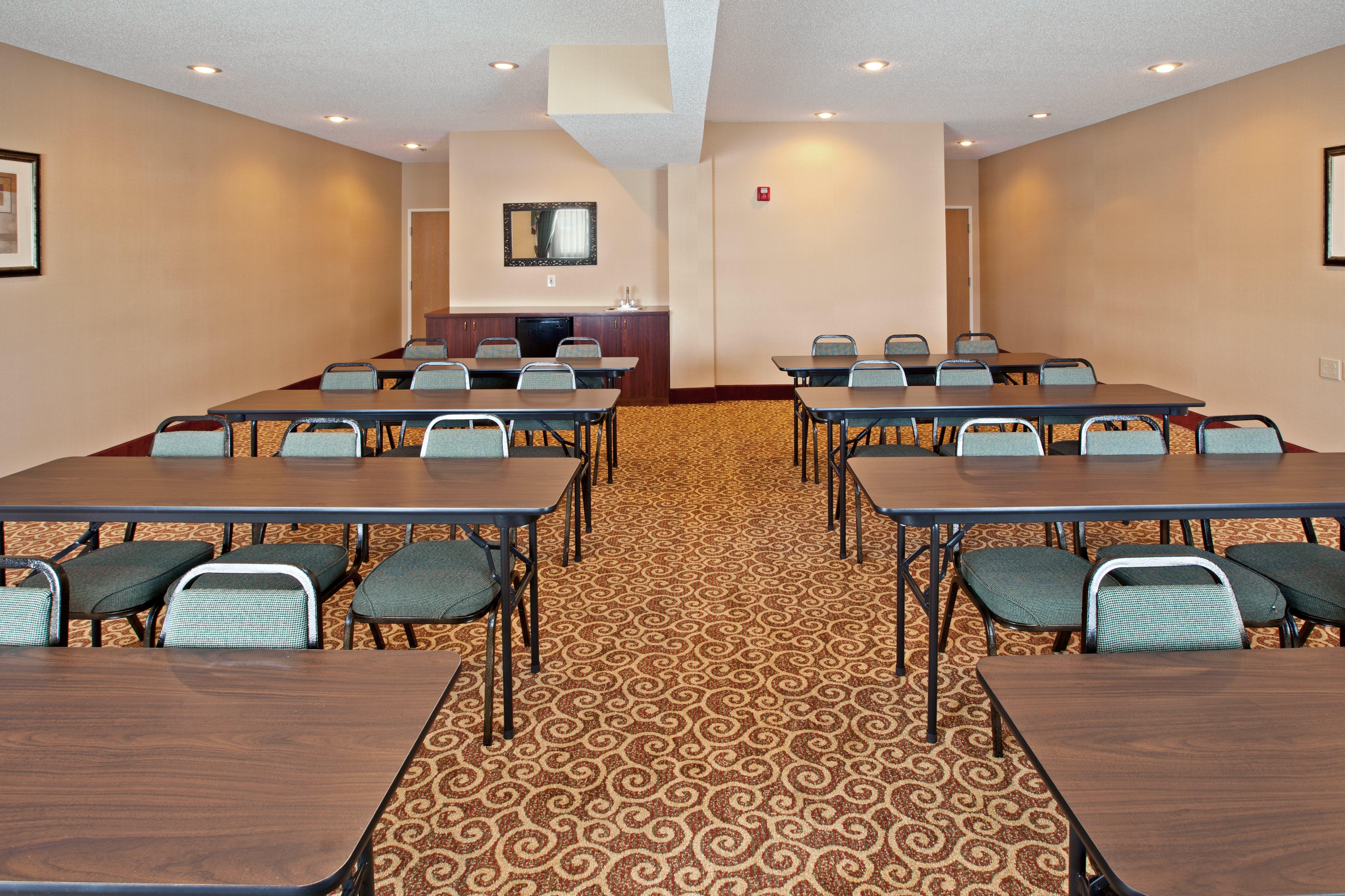 Holiday Inn Express Hotel & Suites Cincinnati-North/Sharonville Ngoại thất bức ảnh