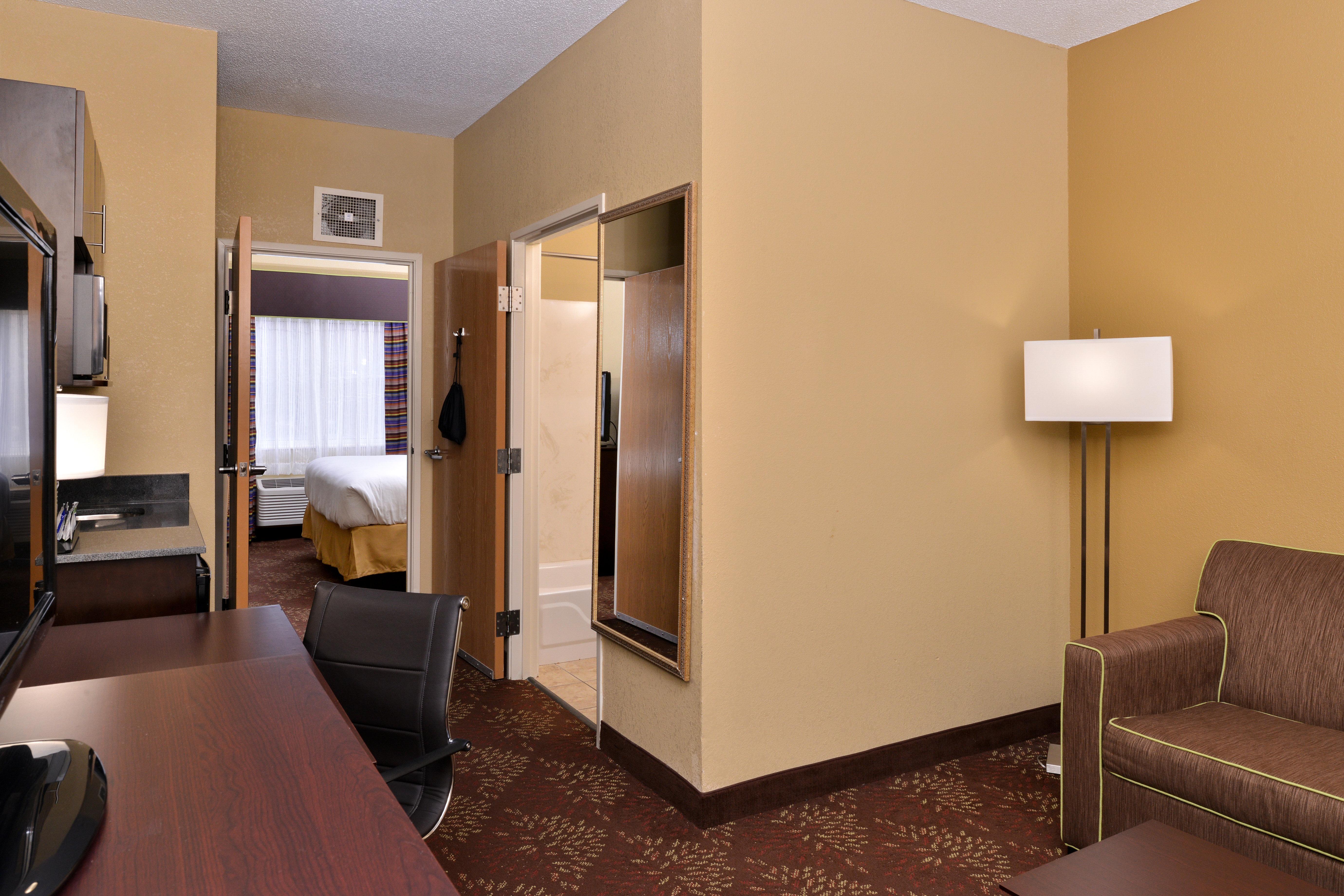 Holiday Inn Express Hotel & Suites Cincinnati-North/Sharonville Ngoại thất bức ảnh