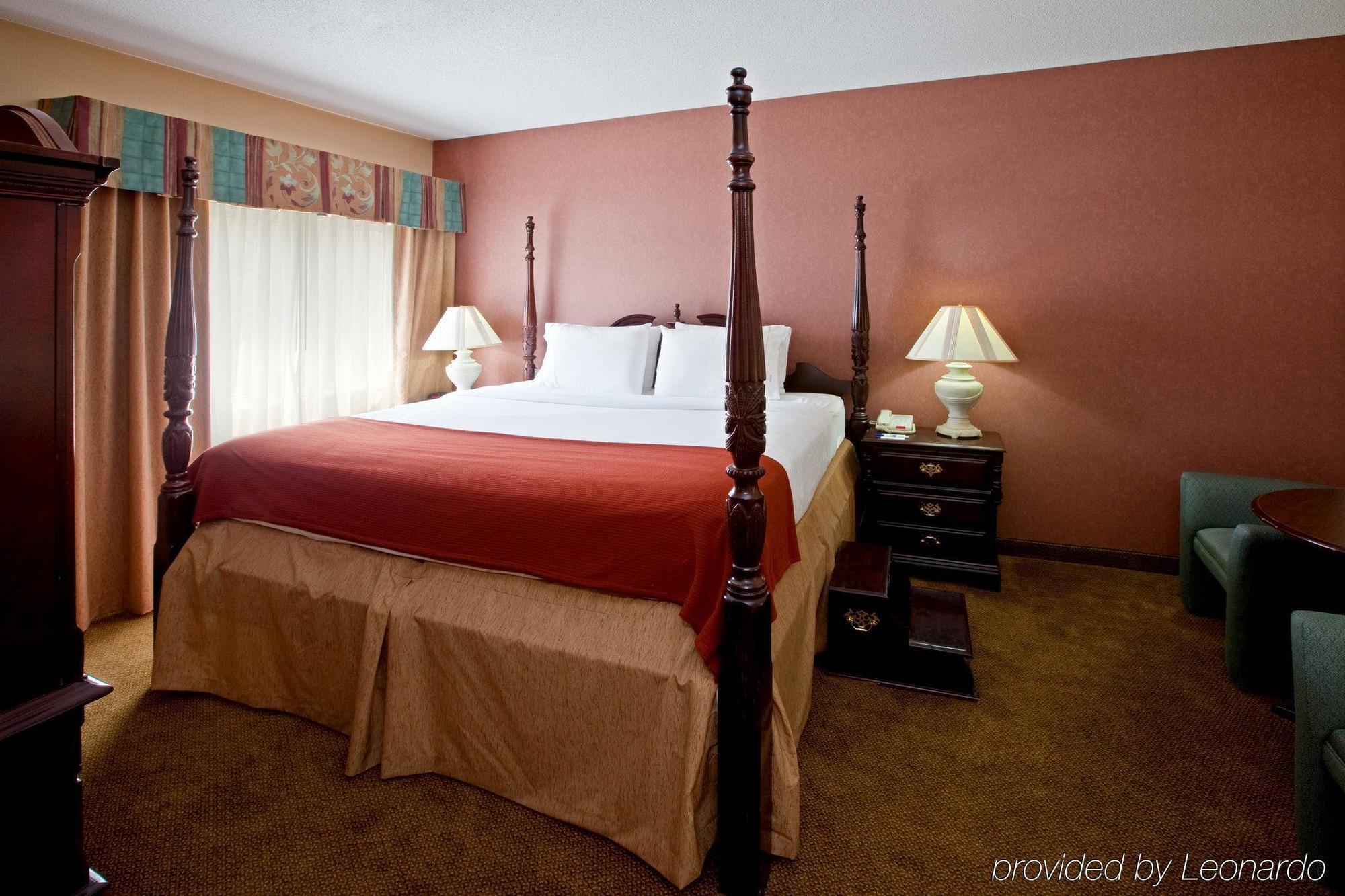 Holiday Inn Express Hotel & Suites Cincinnati-North/Sharonville Ngoại thất bức ảnh