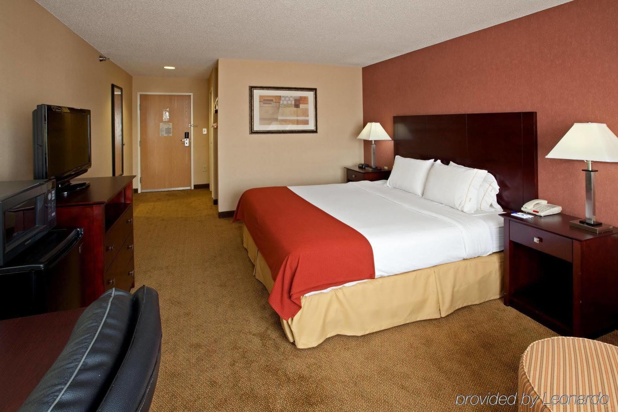 Holiday Inn Express Hotel & Suites Cincinnati-North/Sharonville Ngoại thất bức ảnh